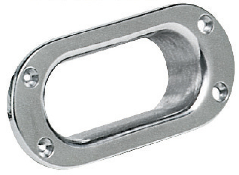 In acciaio inox AISI 316 lucidato a specchio, nessuna vite a vista dall'esterno.