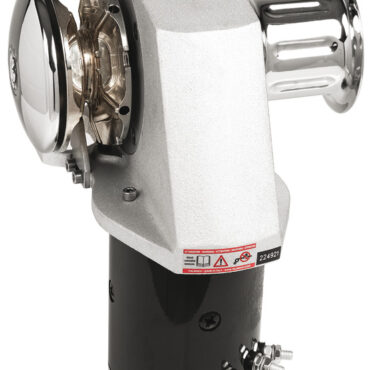 Carcassa in alluminio anodizzato, barbotin in ottone cromato. Sensore contametri e tendicima integrato. Teleruttore e leva sbloccaggio frizione inclusi.10 mm ISO standard, per catena da 10 mm DIN766 ordinare barbotin.