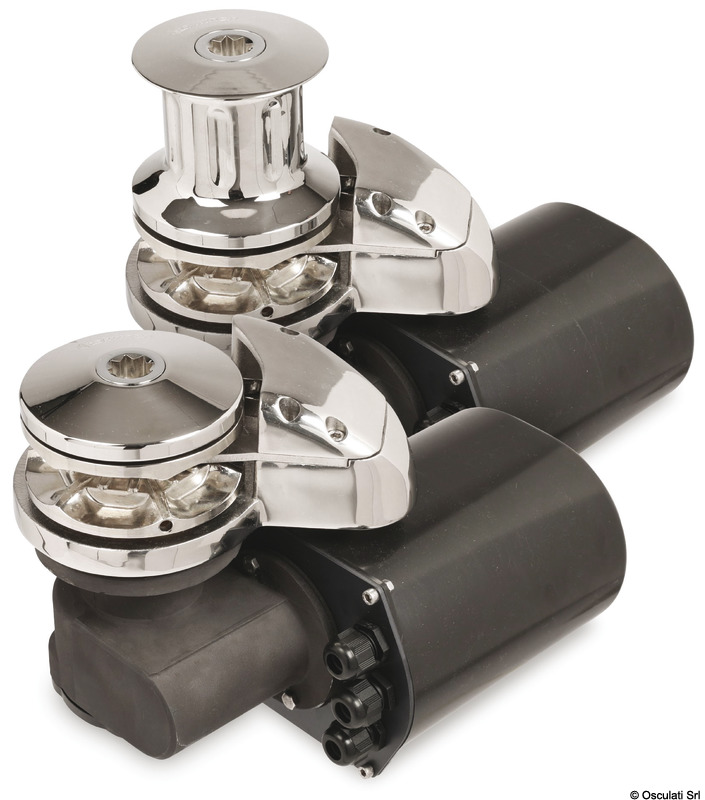Verricello ad asse verticale totalmente in acciaio inox AISI316. Disponibili nella versione ad alto o basso profilo, con differenti motorizzazioni è suggerito per barche fino ai 16m. Provvisto del sistema tendicima e sensore contametri integrato.