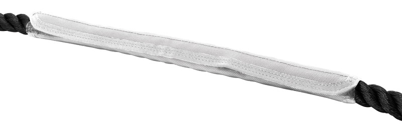 Cordura doppio strato, ad alta resistenza, con bordatura perimetrale. Fissaggio con chiusura a strappo e nastri anti-scorrimento.