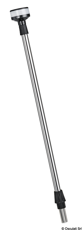 Per imbarcazioni < 20 m, certificate COLREG72 e ABYC-C5.Fanale luce di fonda dotato di asta telescopia in acciaio inox.Estensibile da 70 a 120 cm di lunghezza, datata di fanale bianco a 360° con visibilità 2 MN.Quando non viene utilizzata è possibile riporre l’asta luce nel gavone grazie alla sua dimensione riducibile.Venduto completo di basetta 11.000.24.