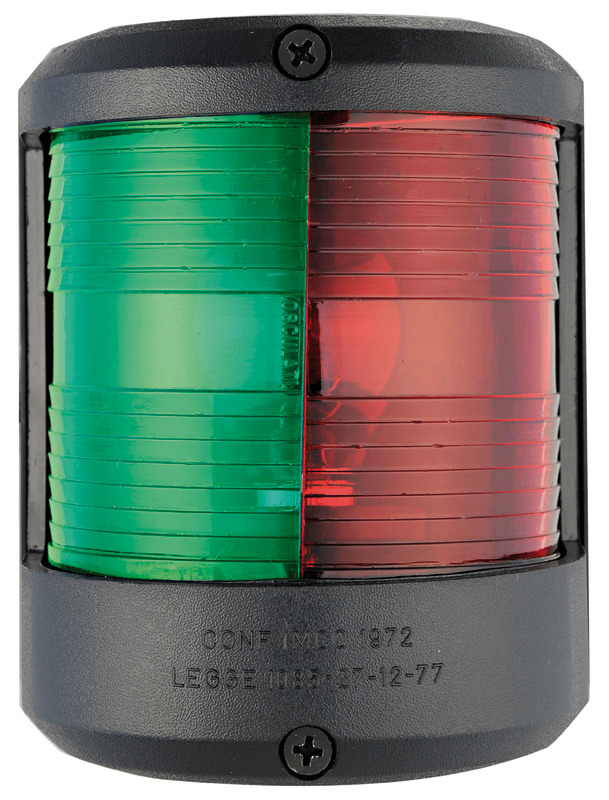 Fabbricati in policarbonato con lenti in plexiglass. Certificate COLREG72, per imbarcazioni da diporto fino a 20 m.Lampadina di ricambio 14.220.00 (12V - 25W) e 14.220.01 (24V - 25W)
