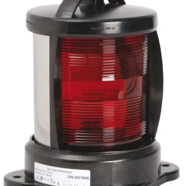 Omologati anche per Marina Mercantile. Realizzati in policarbonato nero e acciaio inox. Completi di speciale lampadina a filamento verticale.