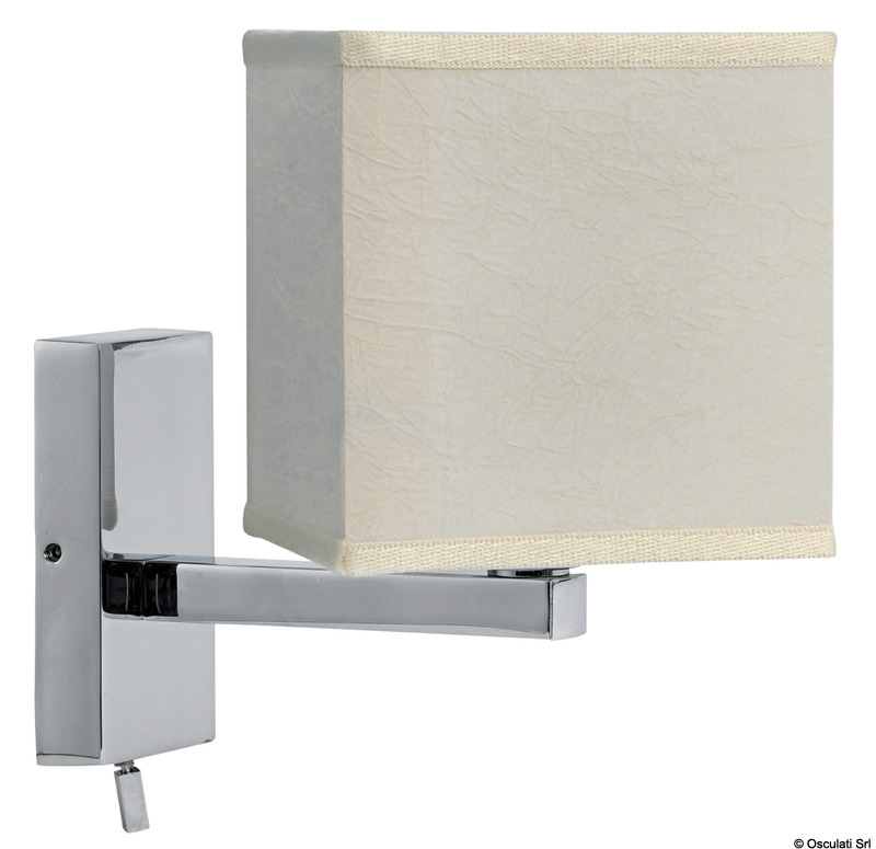 Corpo in ottone pressofuso, paralume autoestinguente in seta avorio.Lampadina non inclusa. Portalampada E14.