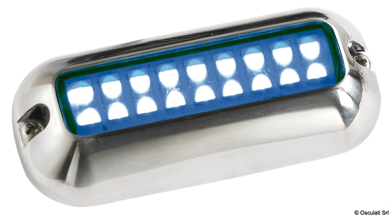 Carcassa in acciaio inox AISI 316 lucidato a specchio.Attenzione: a causa dell’elevata temperatura generata durante il funzionamento, non può essere utilizzata fuori dall’acqua.