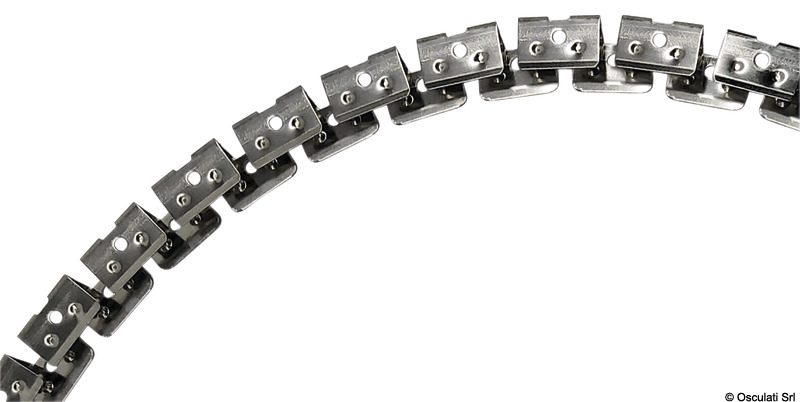 Barre da 3 m. Sezione quadrata 10x10 mm con corpo in silicone.Possono essere tagliate ogni 5 cm.Perfette per essere integrate nei cieli delle cabine per una illuminazione diffusa ed uniforme.Indicata sia per uso interno sia per uso esterno.Linea accessori per un uso universale.