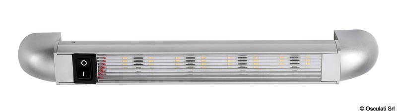 LED alta intensità e interruttore incorporato. Carcassa alluminio anodizzato, frontale vetro opalino.