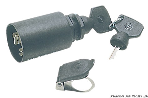Con chiave estraibile, con funzione supplementare che permette di attivare solo alcuni accessori come aspìratore sentina, livello acqua, livello benzina, senza dare energia a tutto il sistema. Tenuta stagna garantita tramite cappuccio che chiude l’ingresso della chiave. La funzione supplementare non può essere attivata per errore in quanto per la rotazione a sinistra la chiave và anche premuta. Universale sia per motori a benzina che diesel, carcassa in nylon, cappuccio inox + nylon + gomma.