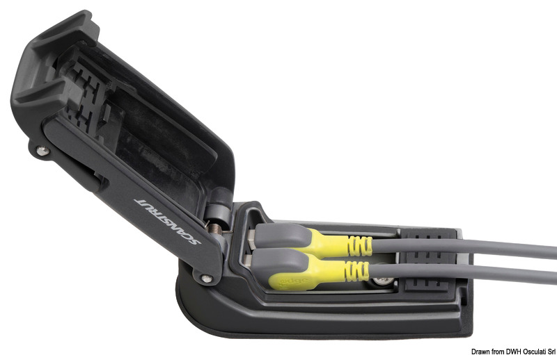 USB impermeabile a ricarica rapida, con connettività a doppia presa, in grado di ricaricare fino a due dispositivi più velocemente rispetto alle prese USB standard.Caratterizzato da un profilo ultra basso perfetto per la navigazione.