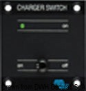 Carica a 3 stadi IUOU con microprocessore che adatta perfettamente il tipo di carica richiesto dalla batteria, funzione molto importante con le batterie sigillate. Due uscite isolate. La seconda limitata a 4 A è dedicata alle batterie avviamento. Sistema automatico di compensazione temperatura batteria. Importante per le batterie sigillate perchè ne allunga la vita.Dati tecnici: Carcassa alluminio; Sensori temperatura interni + sensore temperatura batteria; Ventilazione forzata; Protezioni contro corto circuito, inversione polarità, surriscaldamento.