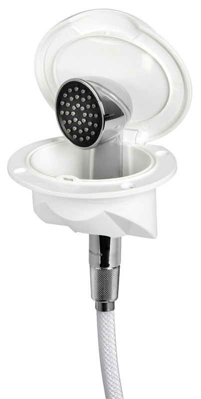 Vano con inserto in acciaio inox AISI 316. Inclinato a 45° per montaggio su piano orizzontale o verticale.Dotato di doccia Keji con testa maggiorata e spruzzatori anticalcare.