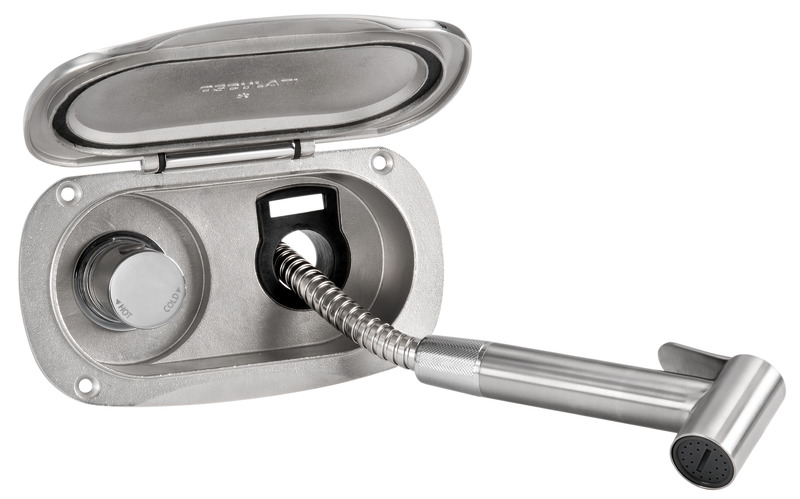 Vano doccia in acciaio inox AISI 316 con sportello autoreggente/frizionato. Doccetta Tiger in acciaio inox. Boccola interna antivibrante. Miscelatore a pomello cilindrico.