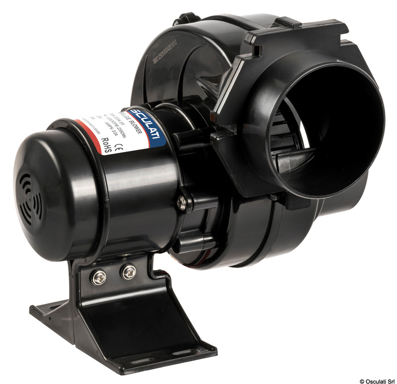 Doppia opzione di montaggio: a paratia o con staffa.Possibilità di montare il tubo di ventilazione sia in entrata che in uscita.Carcassa in ABS anticorrosione.Conforme a normative CEI EN50014-1 e N61000-3-3, per motori elettrici funzionanti in ambiente potenzialmente esplosivo.