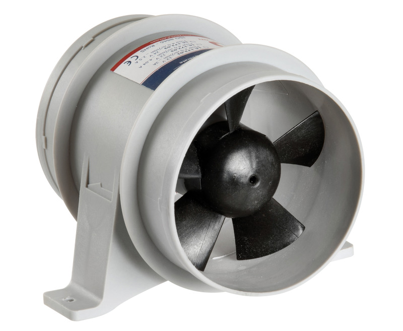 Prodotto "Water resistant” fabbricato in accordo ISO 8846 e norme CE - RoHS.Indicato per ventilare e raffreddare in maniera efficace sia cabine sia vani motore.