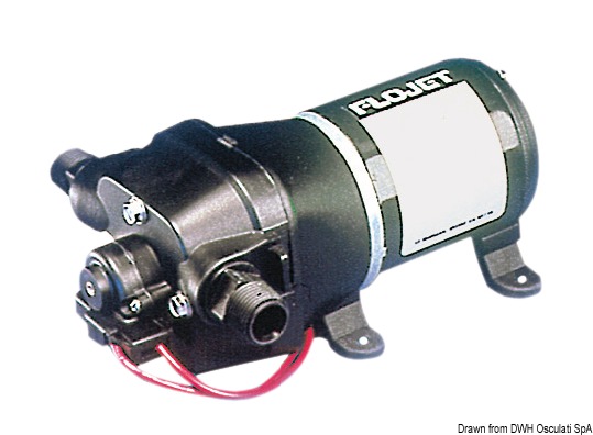 Può girare a secco senza rovinarsi. Sistema di aspirazione a 4 valvole per evitare vibrazioni. Speciale bypass interno che salvaguardia la pompa da eccessiva pressione in entrata, ove la pompa sia collegata con la rete idrica di terra. Motore a magneti permanenti con albero su cuscinetto.