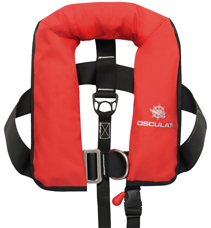 Per bambini sopra 15 kg, dotato di nastro cosciale. Completo di cintura di sicurezza omologata ISO 12401. Abbinato alla luce di segnalazione automatica 22.409.23 diventa obbligatorio come dotazione di bordo oltre le 6 miglia dalla costa.