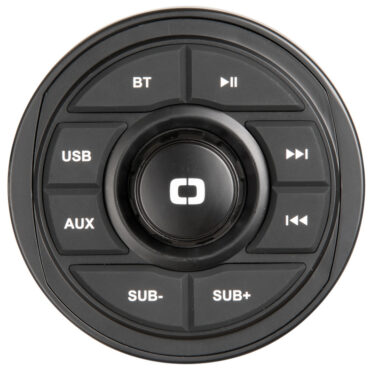 Amplificatore con comandi diretti in plancia. Riceve il segnale musicale da qualsiasi dispositivo Bluetooth (Smartphone, Tablet etc.).Input: Bluetooth, AUX e USB (prese AUX ed USB escono sul retro dell’amplificatore).Resistente all’acqua e ideale per essere collocato direttamente in plancia.Uscita separata e tasti di comando diretti per Subwoofer.Potenza: 4x45W.Tensione: 12V.Manopola centrale per la facile regolazione del volume.