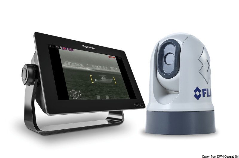 La termocamera FLIR M232 è un modello di termocamera marittima pan/tilt ad oggi più compatto e accessibile. Si basa sul core termografico ad alte prestazioni FLIR Boson™ con processore video multi-core, in grado di offrire una qualità immagine superiore e funzioni di analisi termica.Il modello M232 ha le funzionalità pan/tilt complete e la funzionalità zoom.