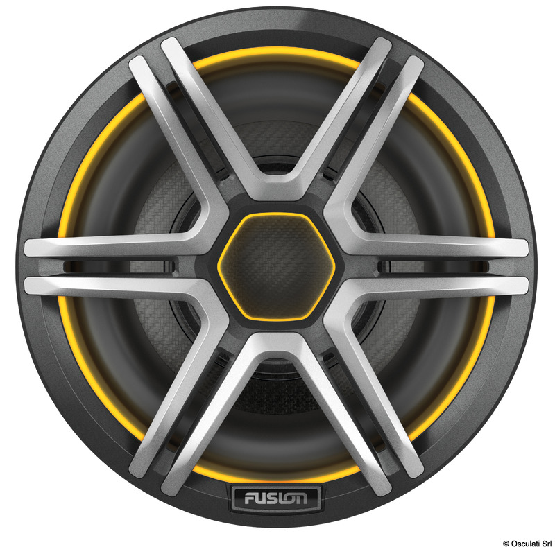 Un design accattivante unito ad una potenza di bassi unica.