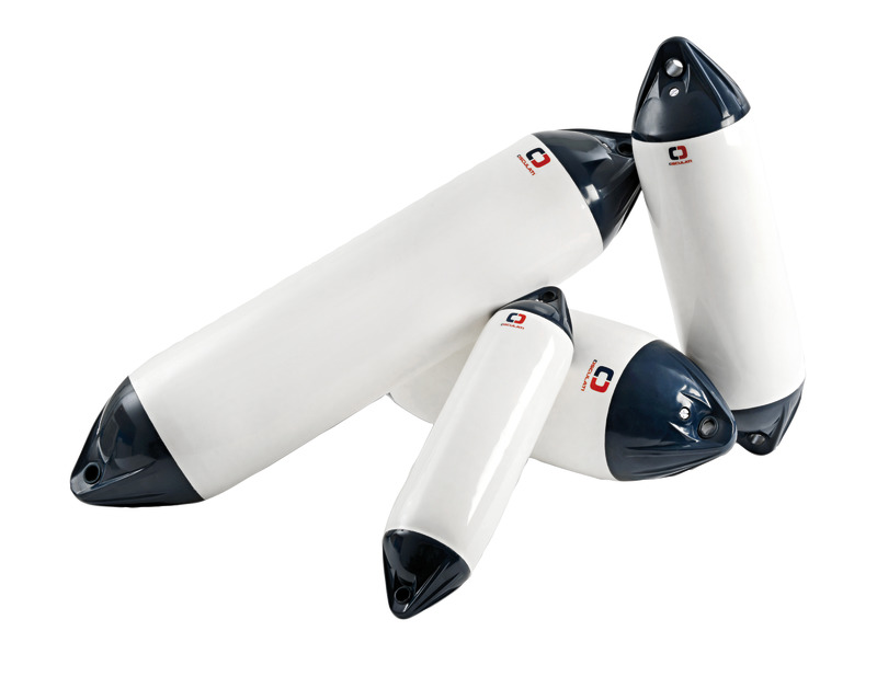 Fabbricati in morbido PVC di alta qualità. Corpo bianco con testa blu. Provvisti di valvola di gonfiaggio/sgonfiaggio.I modelli OF4/OF6 possono essere anche usati come rulli di alaggio per scafi. Pressione massima 0,15 bar.