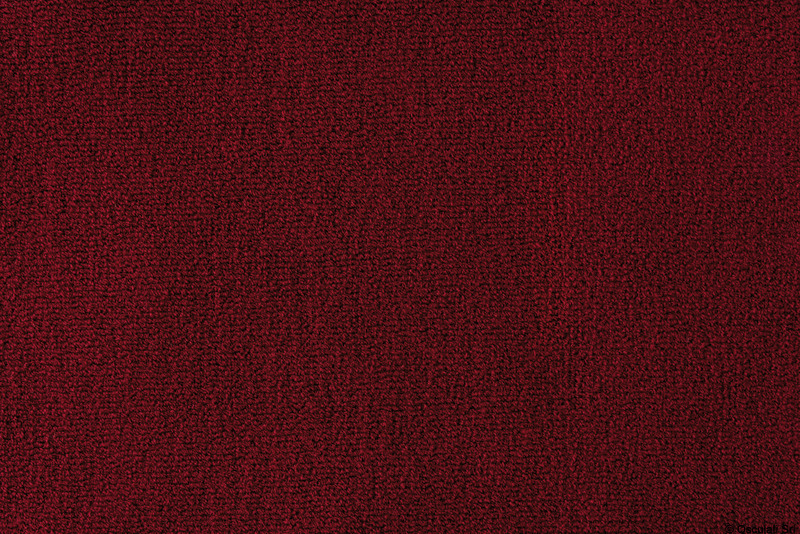 Testa già in misura e fondo regolabile tramite cordino e strozzatore. Realizzati in soffice fibra in poliestere testurizzato ed elasticizzato con speciale tessitura anti-abrasione. Vestono in maniera sartoriale i parabordi, sono resistenti UV e lavabili.