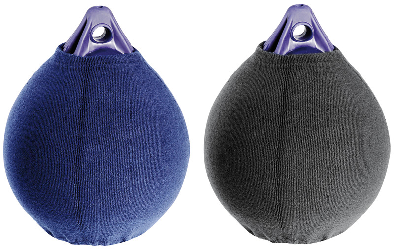 Testa già in misura e fondo regolabile tramite cordino e strozzatore. Realizzati in soffice fibra in poliestere testurizzato ed elasticizzato con speciale tessitura anti-abrasione. Vestono in maniera sartoriale i parabordi, sono resistenti UV e lavabili.