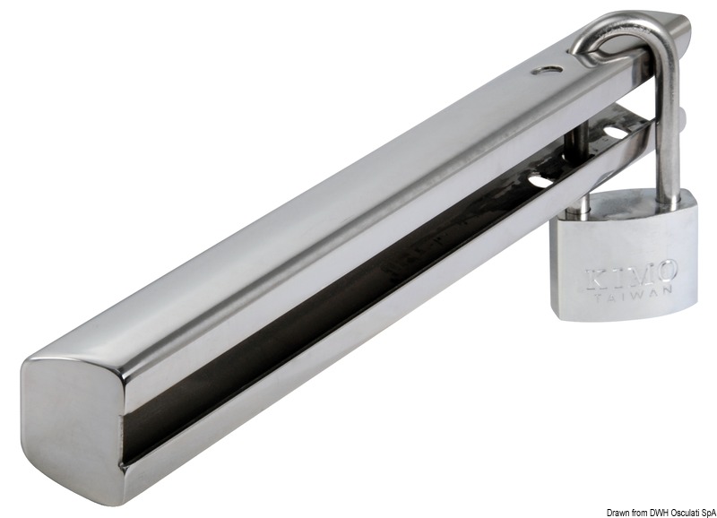 Blocca i galletti ed è completo di lucchetto marino con corpo ottone cromato, arco inox, molle inox e sistema autodrenante dell'acqua.