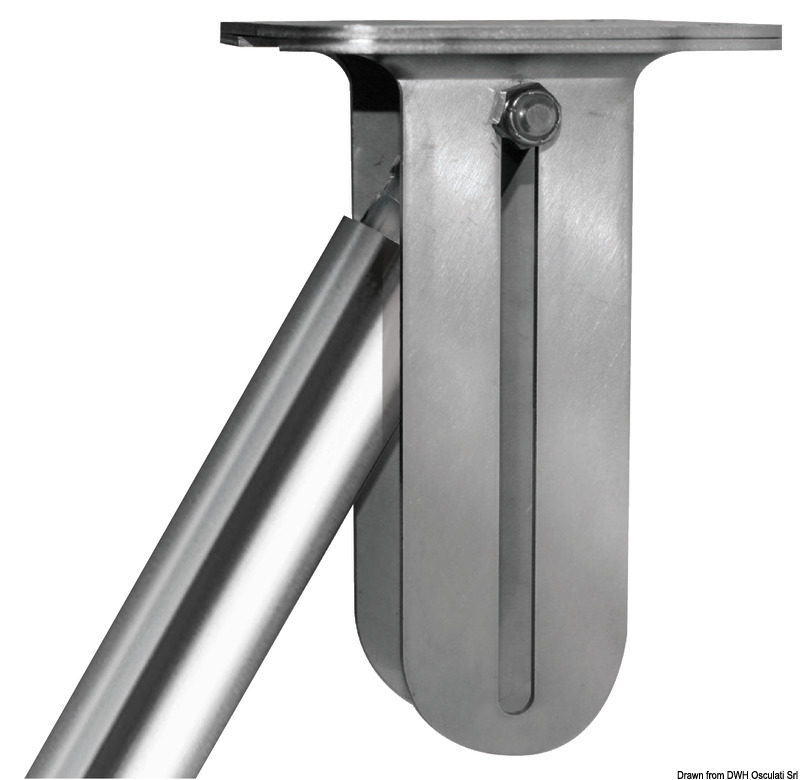 Attuatore lineare garantisce 225 kg di spinta.Cavo da 60 cm e terminale Deutsch plug.Cavi di prolunga disponibili (51.259.xx).Spina di sgancio rapido in acciaio inox.Può lavorare in coppia (usando l’interruttore 38.376.02).Totalmente inossidabile in tutte le sue parti.Sistema di frizione che gli permette di non bruciarsi a fine corsa (estensione e chiusura).Consumo 10 A (12 V) 5 A (24 V).