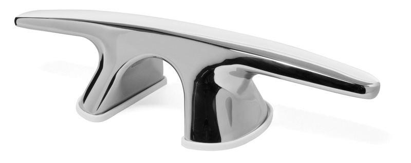 In acciaio inox AISI 316 lucidata a specchio, fissaggio tramite prigionieri.