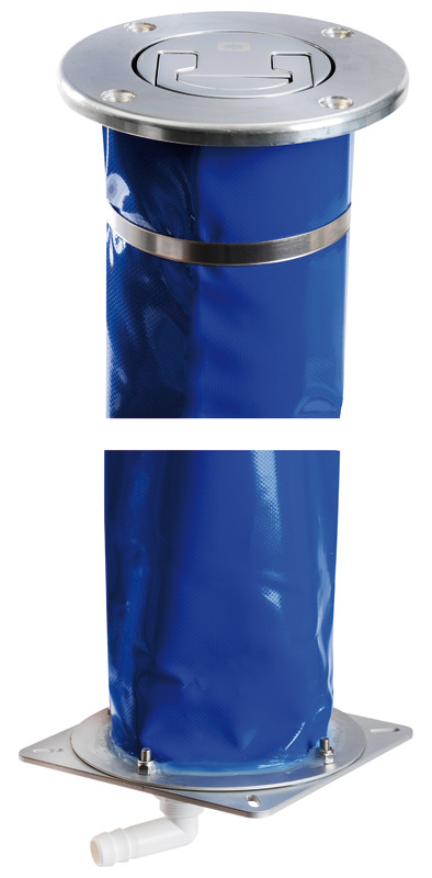 Kit gruetta doppia universale a scomparsa e in alluminio anodizzato.In posizione chiusa scompaiono sotto il piano di calpestio lasciando il ponte libero.Sono munite di doppia puleggia, con arricavo sia per la passerella sia per il tender.Possono assumere due posizioni di lavoro: in asse con la barca (sospendita del tender), oppure inclinata a 20° all'interno (sospendita passerella). Il tubo telescopico, grazie alla maniglia riponibile nella testa, può essere regolato a varie lunghezze in base alle esigenze e ai vari tipi di tender.OPTIONAL 42.358.90: Sacco di drenaggio PVC con portagomma che permette di drenare eventuali infiltrazione d'acqua. Si fissa facilmente alla base gruetta grazie ad una fascetta metallica. Con base d'appoggio in alluminio anodizzato e guarnizione anti urto + sistema di drenaggio.