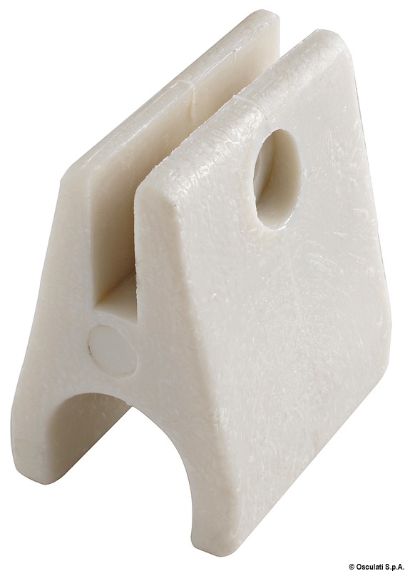 In nylon bianco per creare con i corrimano in acciaio inox un arco supporto-telone.