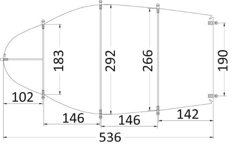 Fabbricati in tessuto di poliestere con rivestimento impermeabile in poliuretano, elastico perimetrale per una migliore aderenza alle murate della barca. UV resistente. Cuciture doppie, anelli perimetrali per mettere in tensione il telone.