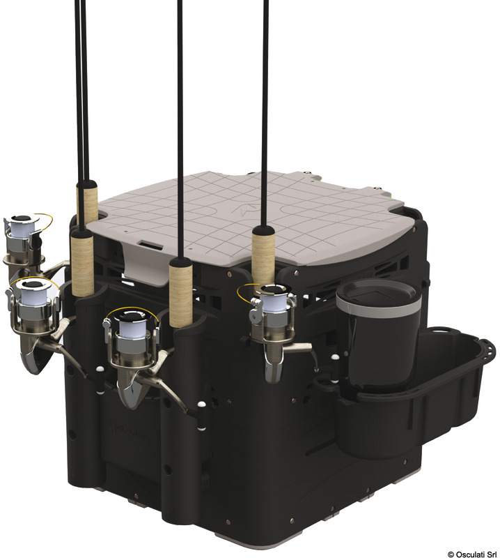 Gear Hub permette di stivare, trasportare, tenere in ordine e proteggere tutto ciò che serve ad un’ottima sessione di pesca.Infinite possibilità di utilizzo e personalizzazione grazie agli accessori adattabili Railblaza (non inclusi) .Adatto alla pesca da riva, spiaggia, Kayak, canoa o barca.• 4 portacanne integrati negli angoli• Può contenere 8 Plano 3600 (non inclusi) o similari• 9 Guide Tracks integrate per accessori Railblaza• Molteplici punti di attacco ed ancoraggio• Maniglie integrate• Piedini in gomma antiscivolo• Viteria interamente inossidabile• Coperchio a cerniera e blocco di chiusura