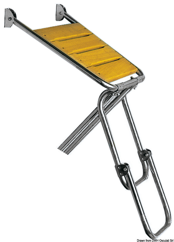 In acciaio inox, Il grigliato é realizzato in Iroko.