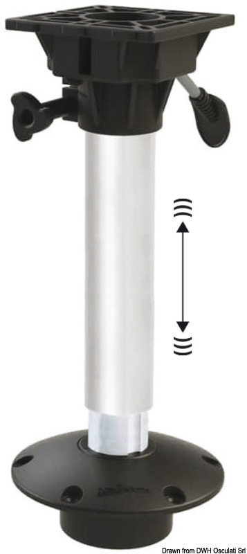 Regolabile in altezza tramite molla a gas. Dotato di sistema di ammortizzatore interno (Shock Absorber) per assorbire l'impatto della barca con le onde.Estraibile dalla base Ø 228 mm. Tubi alluminio anodizzato. Testa in nylon/fibra di vetro con foratura universale.