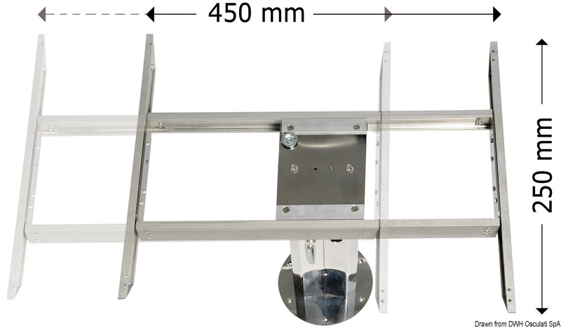 Fabbricato in alluminio anodizzato, si fissa sulla base 48.730.01 e permette di traslare il tavolo sui due assi. Longitudinalmente per 450 mm e trasversalmente per 250 mm.