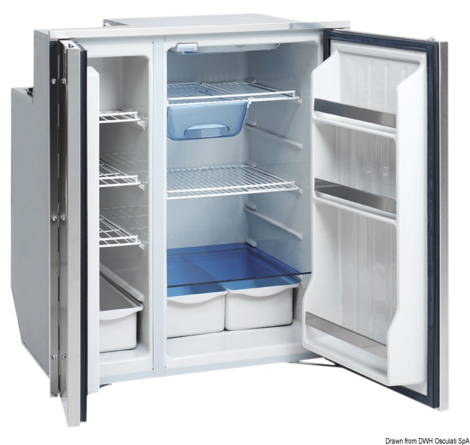 E’ già completo di flangia di fissaggio ad incasso inox e la porta resta a filo della flangia. La chiusura é garantita da una serratura a scatto anche essa a filo. Nella combinazione CR220, il modello si compone di un'unità da 130 l ad apertura frontale nella parte superiore e di un'unità freezer da 90 l ad apertura frontale nella parte inferiore. Il modello CR260 è una soluzione ibrida superiore ad apertura frontale, inferiore a cassetto di 130 l ciascuno. Vano freezer pari a 9,8 l nell'unità a cassetto.