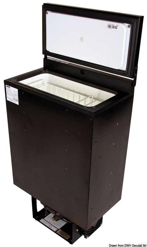 Il frigo è compatto e performante, provvisto di facile accesso dall’alto.Sono dotati di compressore Secop di ultima generazione.