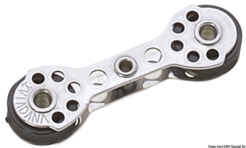 In acciaio inox con puleggia in nylon.
