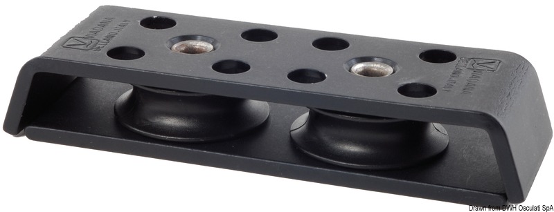 In alluminio anodizzato duro a spessore + PTFE con pulegge in delrin.