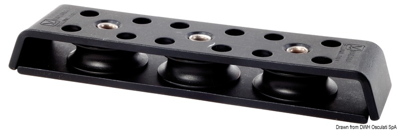 In alluminio anodizzato duro a spessore + PTFE con pulegge in delrin.