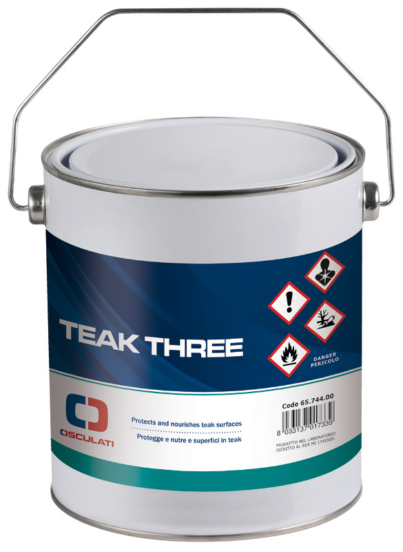 Protegge e nutre le superfici in teak. Protettivo resistente UV per legno, incolore. Non danneggia i comenti. A base totalmente naturale, non contiene silicone e quindi lascia traspirare il legno, nutrendolo ed allo stesso tempo rallentando la penetrazione dello sporco. Utilizzabile anche su teak trattati con protettivi di altre marche. Per un corretto utilizzo, abbinare con Teak One e Teak Two.
