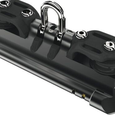 Mainsheet car size 2 w/shackle control line sheave