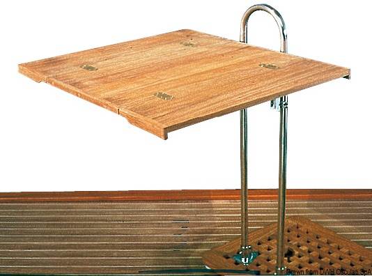 Pieghevole ed abbattibile (per renderlo abbattibile acquistare l'art. 71.240.10), in vero teak, ferramenta in AISI 316.Fornito senza bracci di supporto da ordinare a parte.