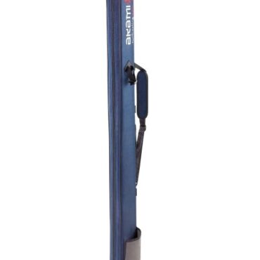 Fodero portacanne con singolo vano, progettato per il surfcasting, realizzato con anima in platsica posizionata all’interno della fodera in cordura e cerniere extra YKK Giappone. Munitio di tascha esterne e tracolla imbottita regolabile. Ideale per il trasporto di 1 canne da surfcasting.