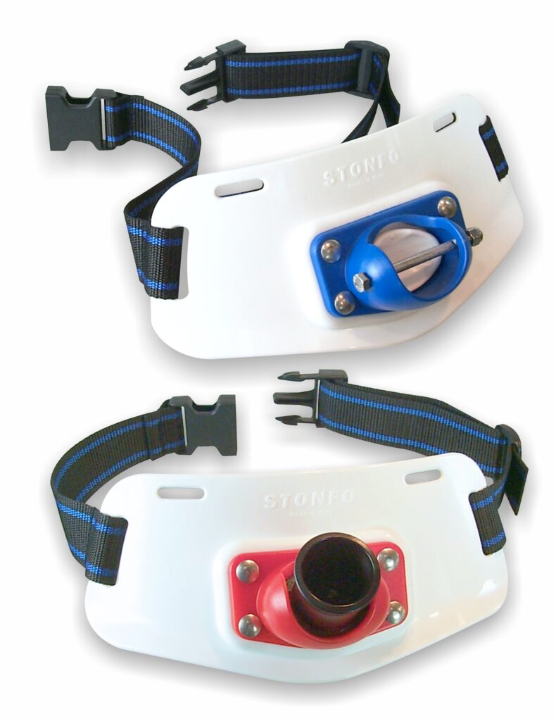 Cinture da combattimento comode e pratiche, prodotte con materiale plastico resistentissimo accoppiato ad una imbottitura morbida di 10 mm di spessore. Munite di chiusura con fibbia a scatto. Art 129 modello con perno in acciaio inox . Art.130 modello con bicchierino basculante.

Confezione da 1 pezzo.