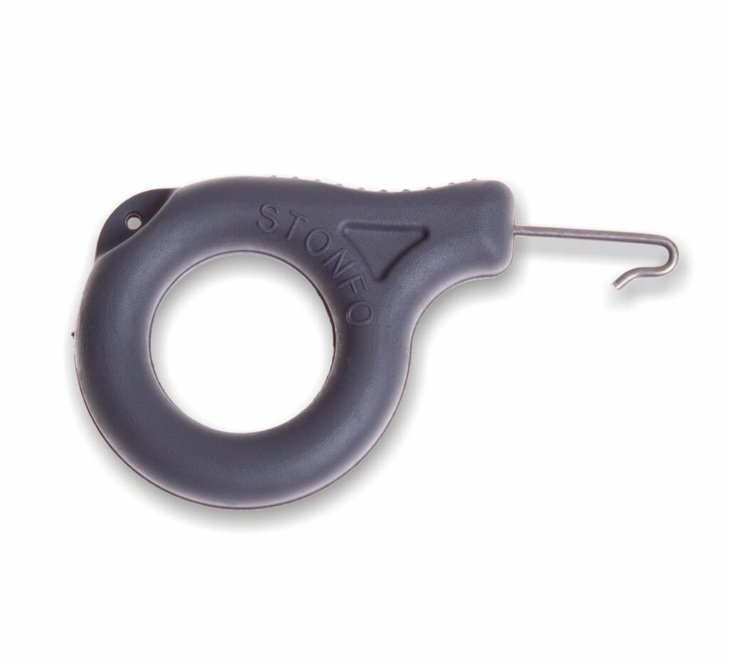 Accessorio che permette di serrare agevolmente il nodo anche su filo grosso e rigido.

Busta da 1 pezzo, confezione da 10 buste.